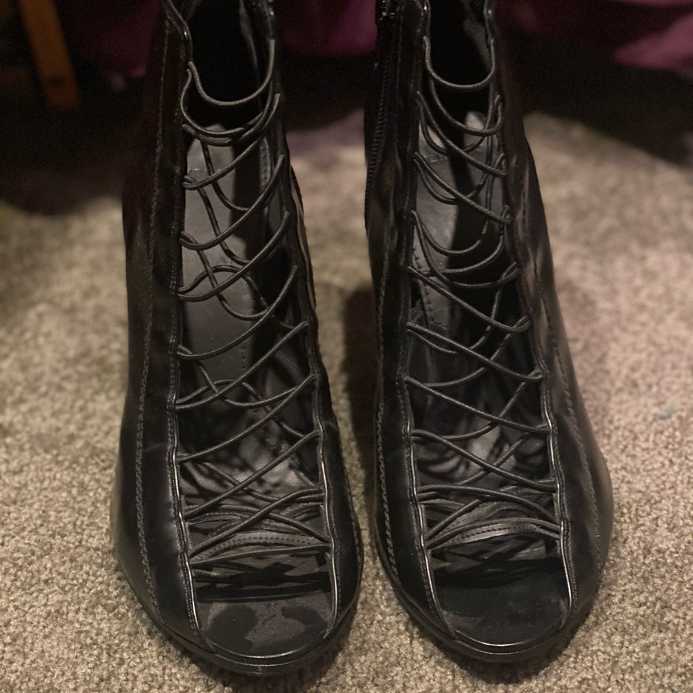 Givenchy leather wedge booty heels - size 41 - Picture 6 of 6